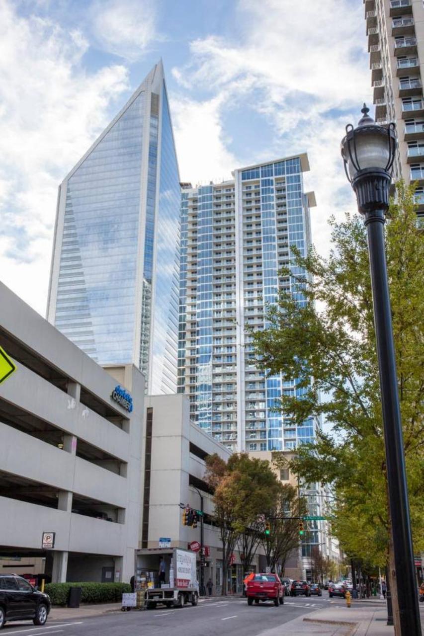 Colorful + Spacious 2Br | Near Spectrum + Stadium Charlotte Exterior photo