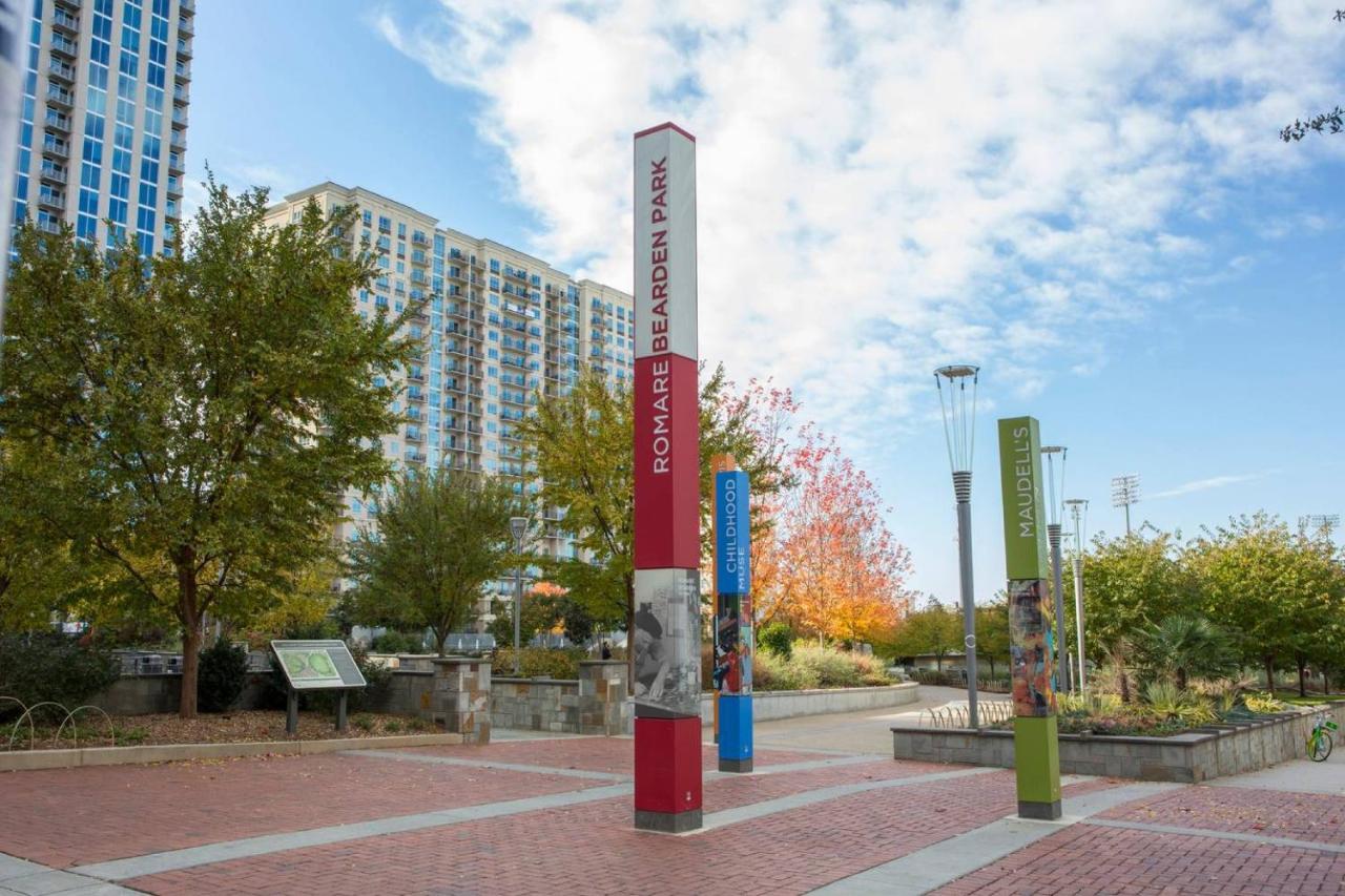 Colorful + Spacious 2Br | Near Spectrum + Stadium Charlotte Exterior photo